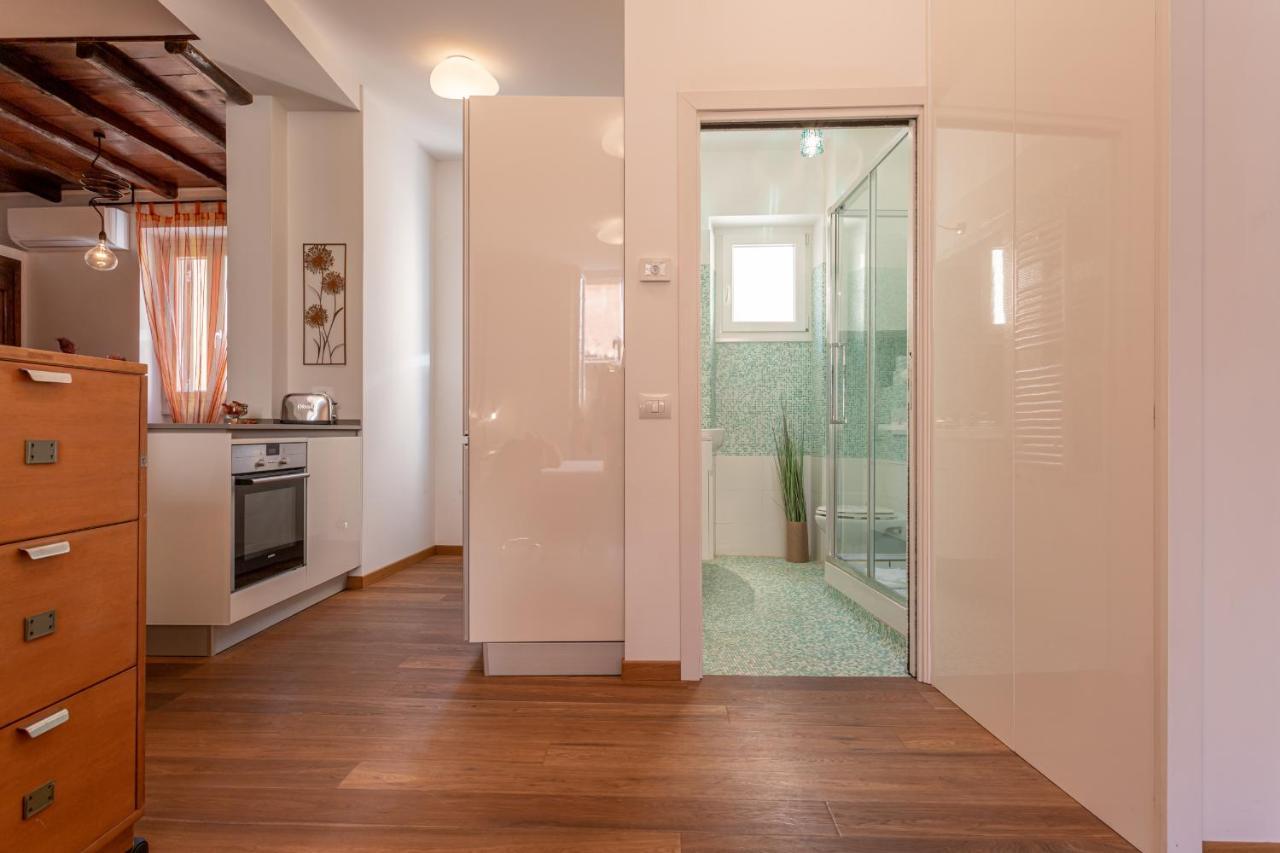 Emma - Lovely Suite In Trastevere Rome Exterior photo